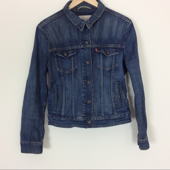 Levi's Jackets & Blazers - Levi's Jean jacket